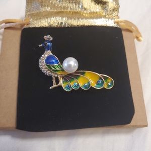 New Beautiful Enamel & Crystal Peacock Brooch